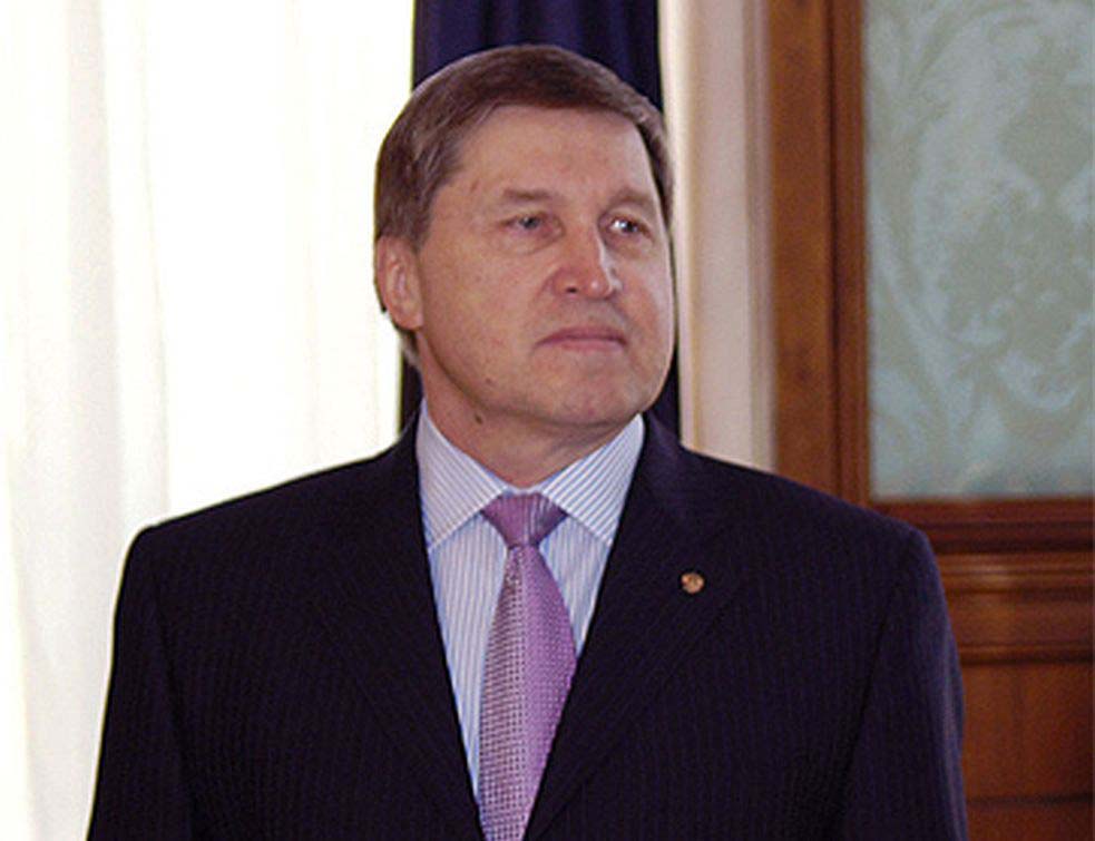 КРЕМЉ АНИ НЕ ВЕРУЈЕ Ушаков: Питање је колико је Србија блиска ЕУ